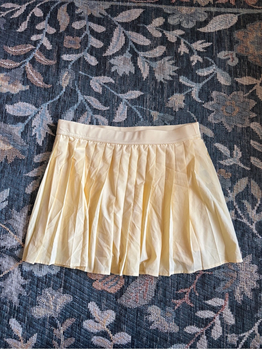 Butter Yellow Pleated Active Skort